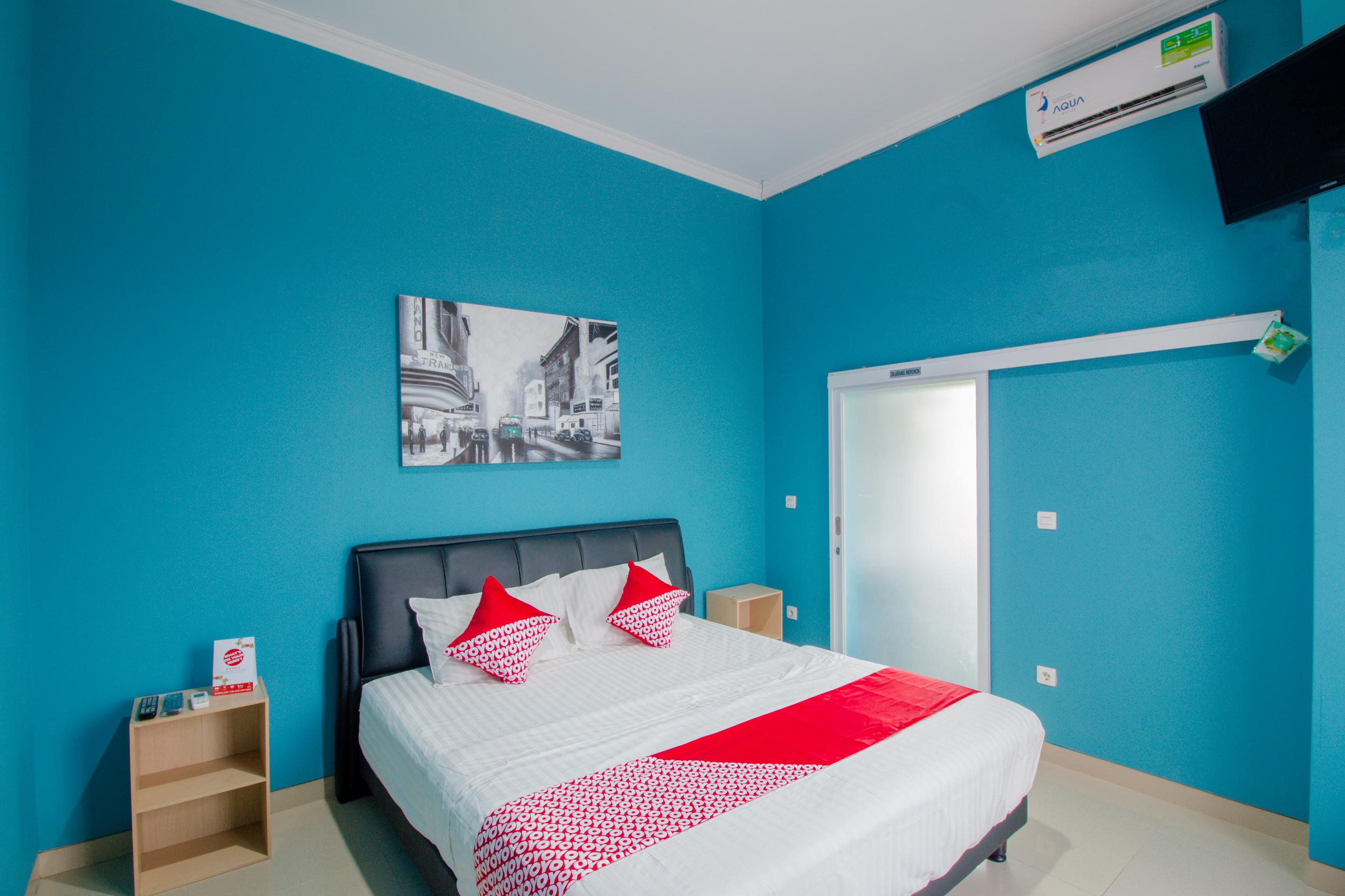 Oyo 871 Aira Costel Hotel Cianjur Exterior photo